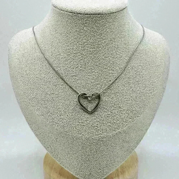 The Classic Heart Pendant in Silver - Picture 1 of 5